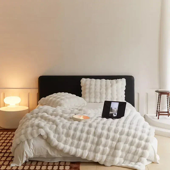 "Kuschelplüschdecke Beige, weich & gemütlich, samtiges Plüschmaterial, ideal für Wohn- & Schlafzimmer, Home & Decor"