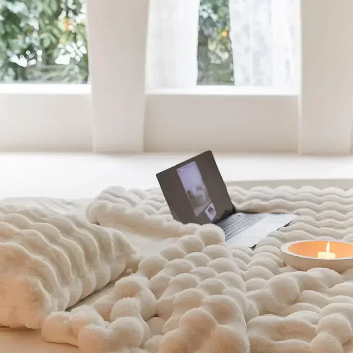 "Kuschelplüschdecke Beige, weich & gemütlich, samtiges Plüschmaterial, ideal für Wohn- & Schlafzimmer, Home & Decor"