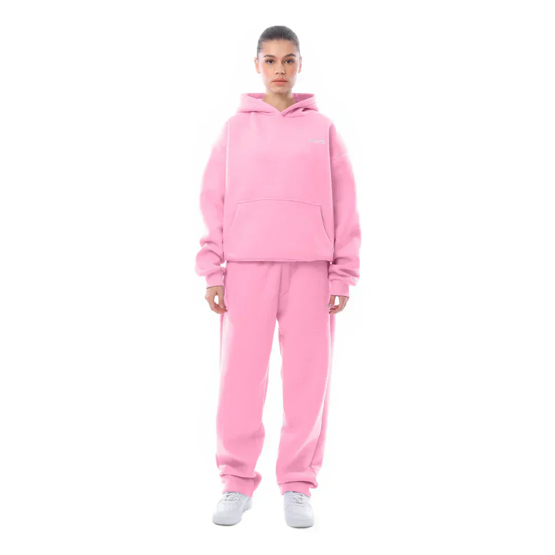 Lässiger blauer Trainingsanzug für Alltag und Sport, stilvoll und bequem, für jede Jahreszeit geeignet.