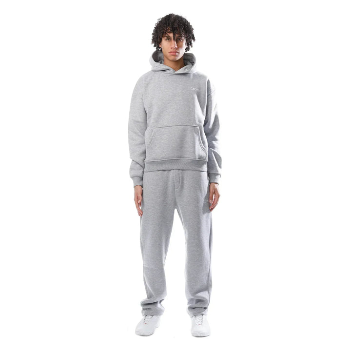 Lässiger blauer Trainingsanzug für Alltag und Sport, stilvoll und bequem, für jede Jahreszeit geeignet.