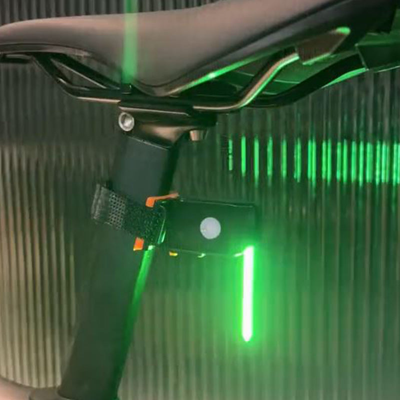 LED Fahrrad Rücklicht: Kompakt, 40 Lumen, einfach zu montieren. Intensiv leuchtend in Blau, Gelb, Grün, Rosa, Rot.