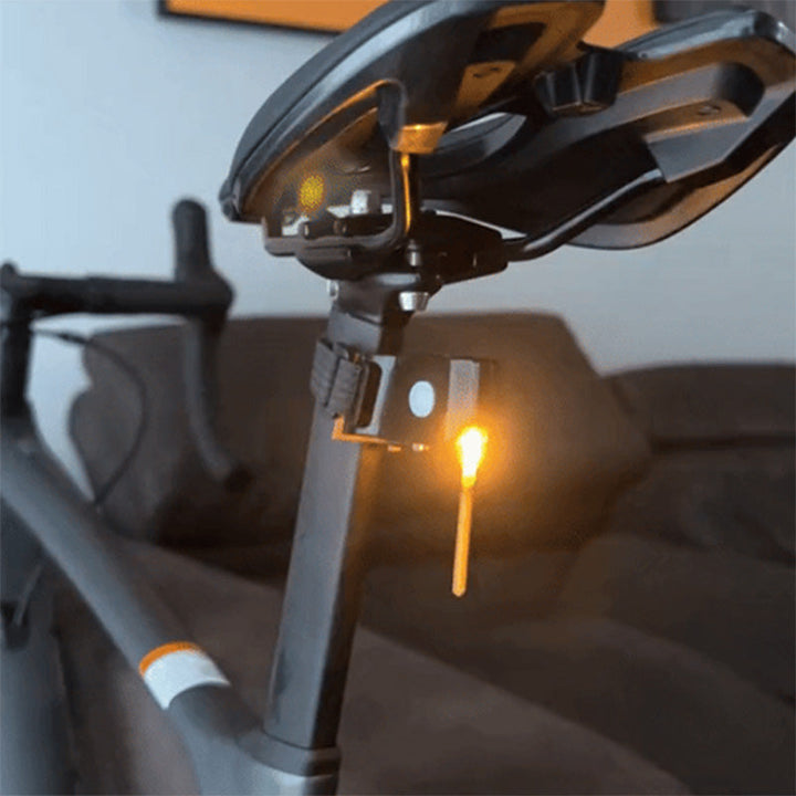 LED Fahrrad Rücklicht: Kompakt, 40 Lumen, einfach zu montieren. Intensiv leuchtend in Blau, Gelb, Grün, Rosa, Rot.