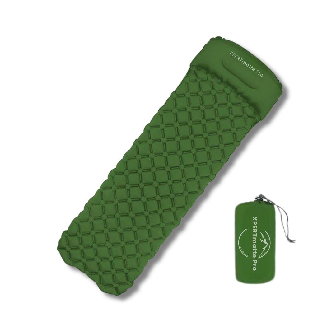 "Leichte aufblasbare Isomatte aus grünem nylon TPU, kompakt gefaltet, ideal fürs Camping und Wandern, XPERTmatte Pro."