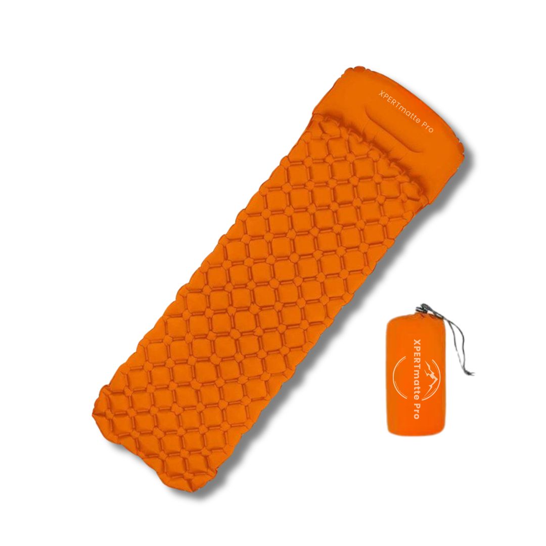 "Leichte aufblasbare Isomatte aus grünem nylon TPU, kompakt gefaltet, ideal fürs Camping und Wandern, XPERTmatte Pro."