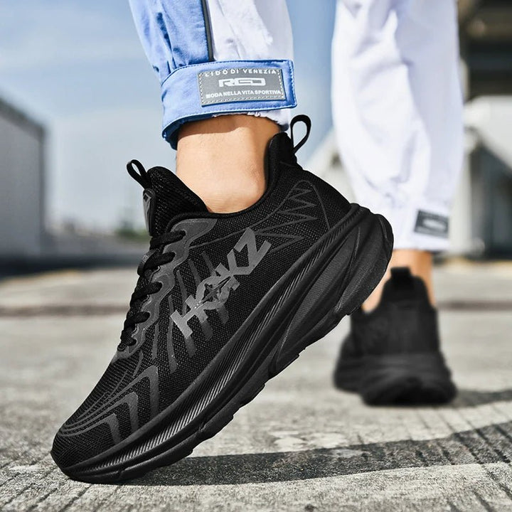 Leichte unisex Laufschuhe mit atmungsaktivem Material und trendigem Design für optimalen Komfort und Unterstützung.