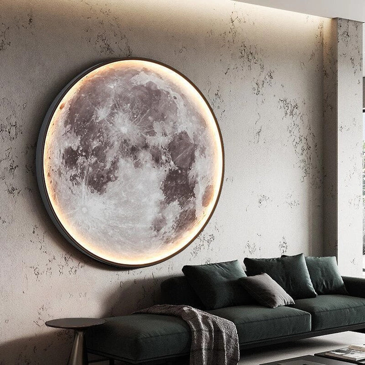 "LunaGlow Mondlampe mit realistischer Mondoberfläche und LED-Technik, dimmbar, in Bürograu, für gemütliche Beleuchtung."