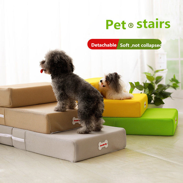 Luxuriöse Hundetreppe mit rutschfesten Stufen und weicher Polsterung für Couch und Bett, ideal für kleine Hunde und Senioren.