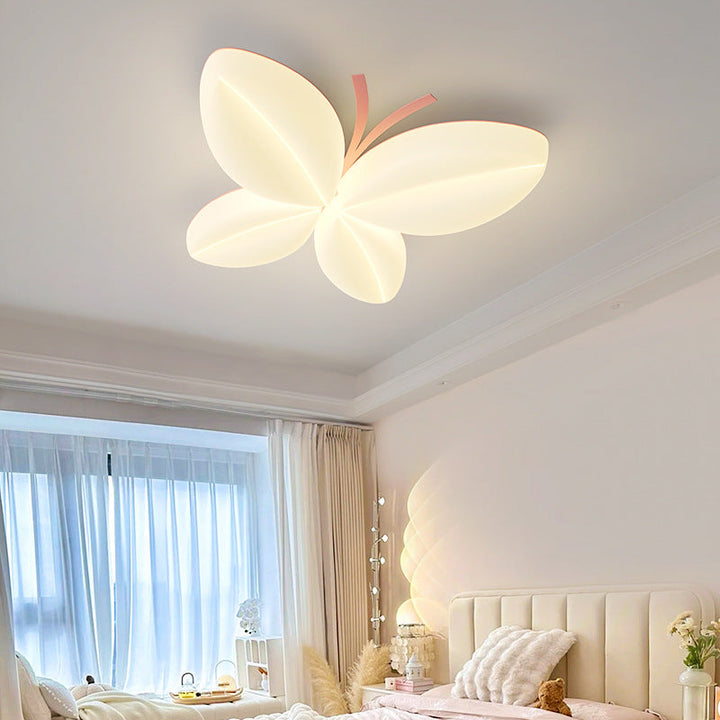 Magische Starlit Deckenleuchte für Kinderzimmer, fantasievolles Design mit sanfter LED-Beleuchtung in bunten Farben.