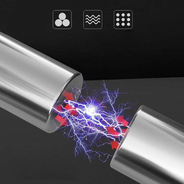 "Magnetisches Set aus silbernen Stäben und Kugeln, perfekt für kreative DIY-Projekte, auf hellem Hintergrund"