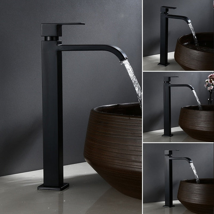 "Mattschwarze Einhebel-Waschtischarmatur mit modernem Design, elegantes Finish, ideal für stilvolle Badezimmer."