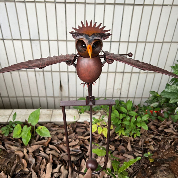 "Metallvogel Deko für Garten: Adler mit beweglichen Flügeln, kunstvoll gestaltet, wetterbeständig für magischen Outdoor-Touch