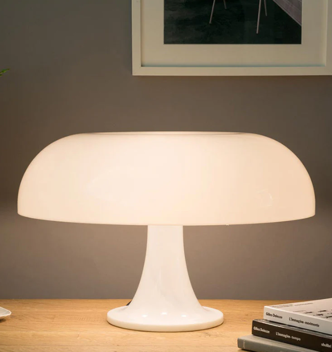 "Minimalistische LED-Pilz-Tischlampe mit modernem Design, warmem Licht; ideal für Schlafzimmer und Wohnzimmer"