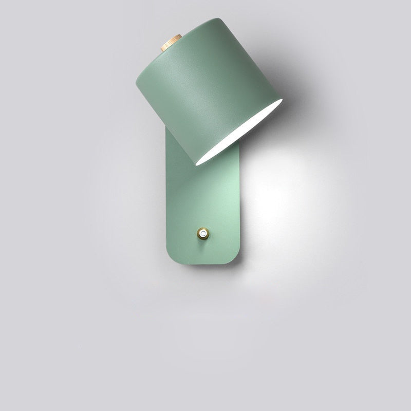 "Moderne LED-Wandleuchte Grau mit elegantem Design, Schalter integriert, ideal für stilvolle Innenbeleuchtung."
