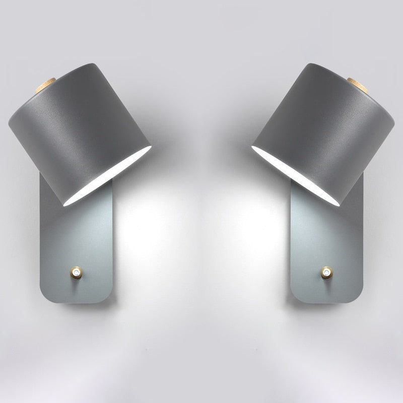 "Moderne LED-Wandleuchte Grau mit elegantem Design, Schalter integriert, ideal für stilvolle Innenbeleuchtung."