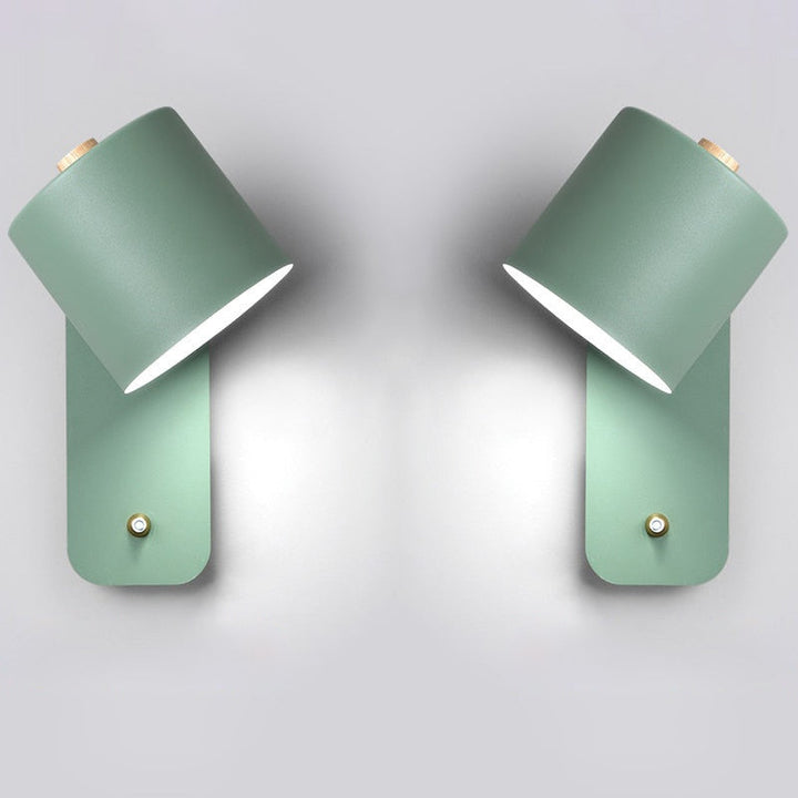 "Moderne LED-Wandleuchte Grau mit elegantem Design, Schalter integriert, ideal für stilvolle Innenbeleuchtung."