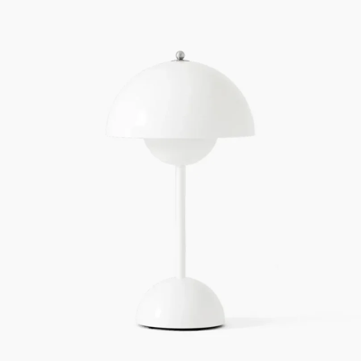 "Moderne Touch-Tischleuchte mit warmweißem LED-Licht, minimalistischem skandinavischem Design und Touchsteuerung."