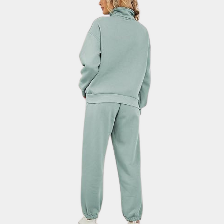 Moderner Damen-Jogginganzug mit tailliertem Schnitt, in Pastellfarben, aus weichem, atmungsaktivem Stoff für Komfort und Stil
