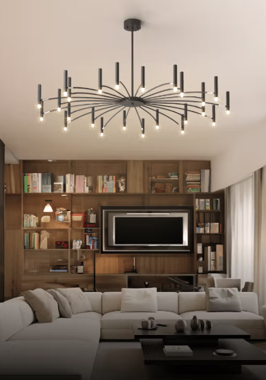 Moderner, eleganter Kronleuchter aus edlen Materialien, ideal für stilvolle Wohnräume, zeigt 24 Kerzen mit gemischten Längen.