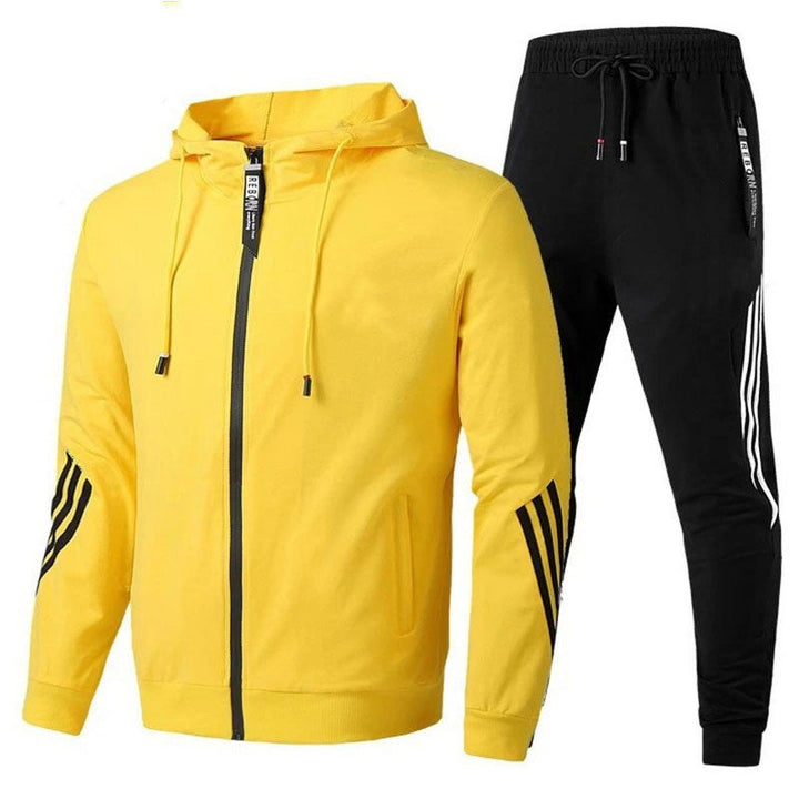 Moderner Herren Trainingsanzug, dunkel, aus hochwertigem Material für Komfort und Stil, ideal für Sport und Freizeit.