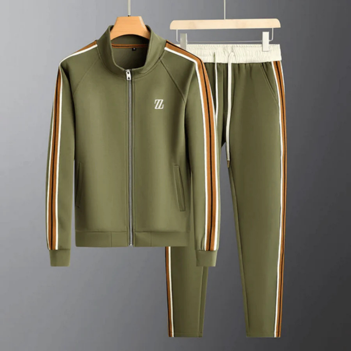 Moderner Herren-Trainingsanzug in Schwarz mit schlanker Passform und Reißverschluss für sportlichen Komfort.