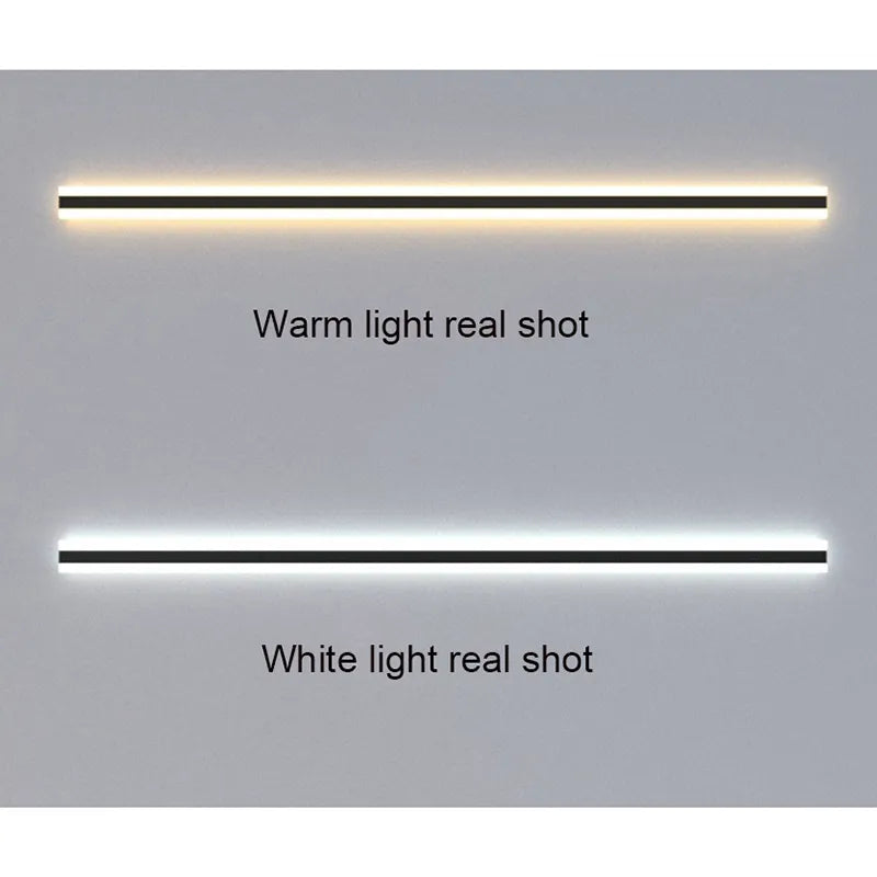 "Moderner wasserdichter LED-Außenstrahler an Wand in elegantem Design, ideal für Garten oder Terrasse, robust und langlebig."