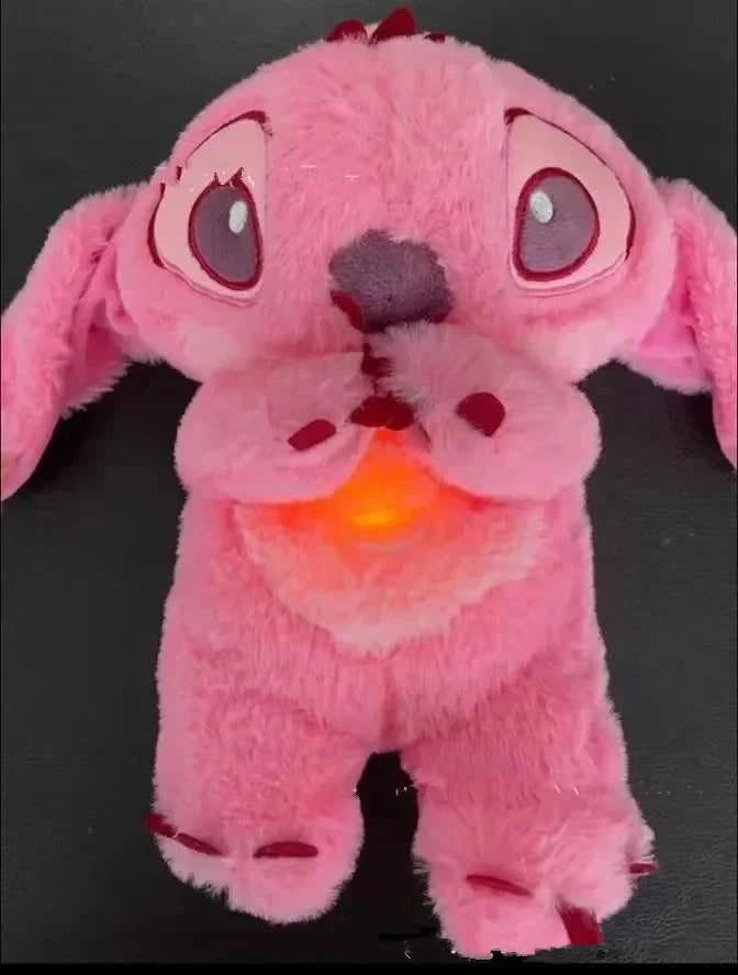 "Niedliches Stofftier Stitch mit integrierten Lichtern und Musik, ideal für beruhigenden Schlaf und Disney-Fans."