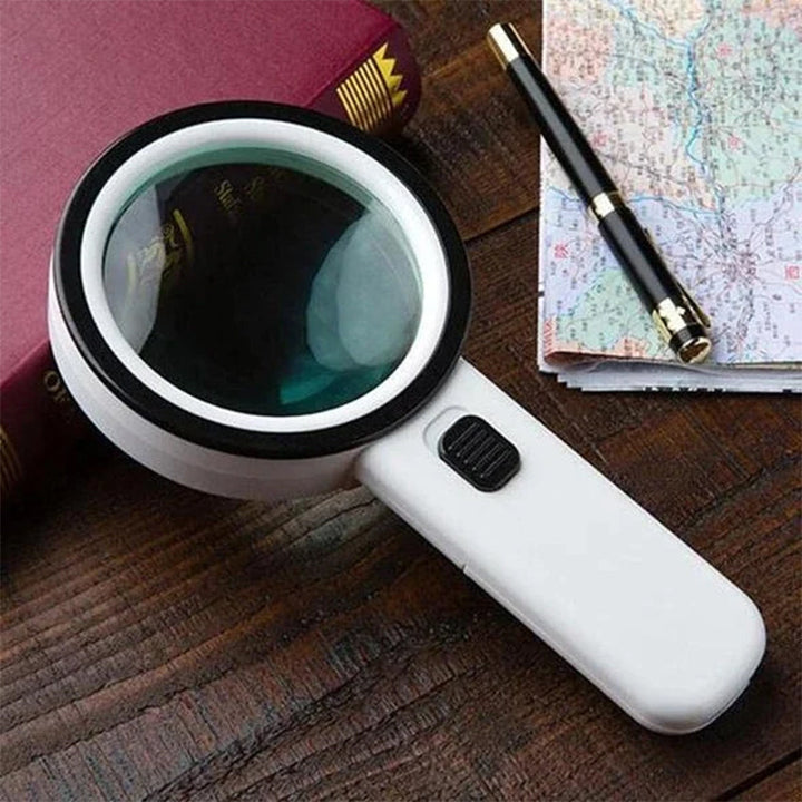 "Optische Lupe mit 30-facher Vergrößerung und LED, ergonomisch, ideal für Sehschwache, Schmuckbegutachtung und Modellbau."