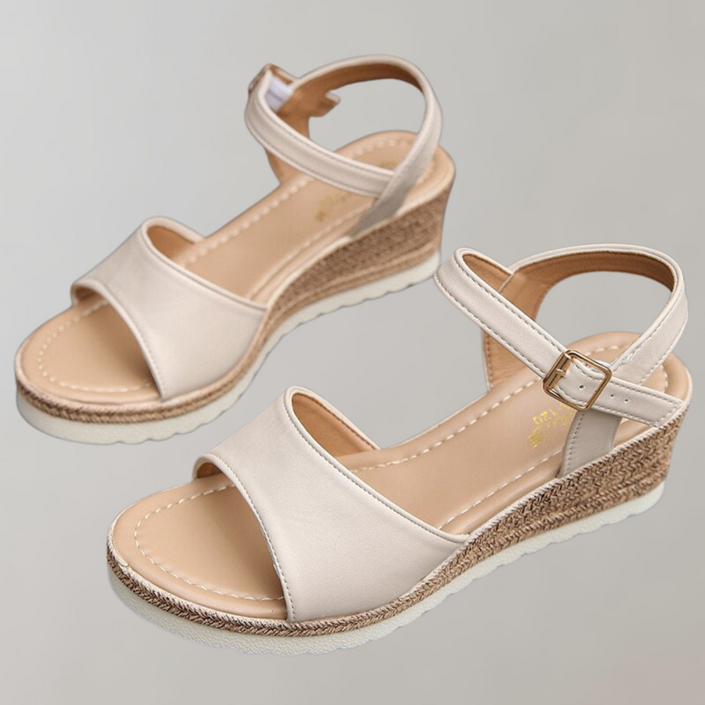 Orthopädische Damen Plateau Sandalen, ergonomische Sohle, verstellbare Riemen, stilvolles Design, atmungsaktive Materialien.