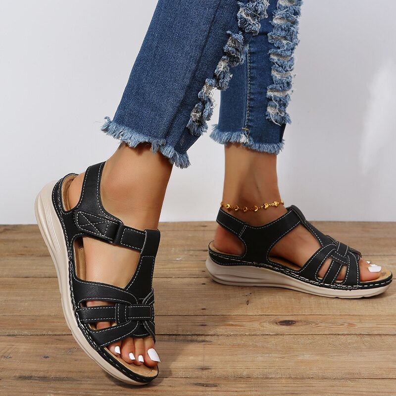 Orthopädische Damen Sandalen mit ergonomischem Fußbett, verstellbaren Klettverschlüssen, rutschfester Sohle und elegantem Des