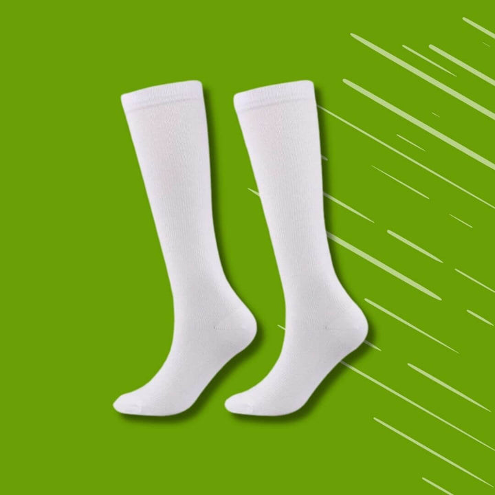 Orthopädische Kompressionsstrümpfe in hautfarbenem Design, fördern Durchblutung und lindern Fußbeschwerden effektiv.