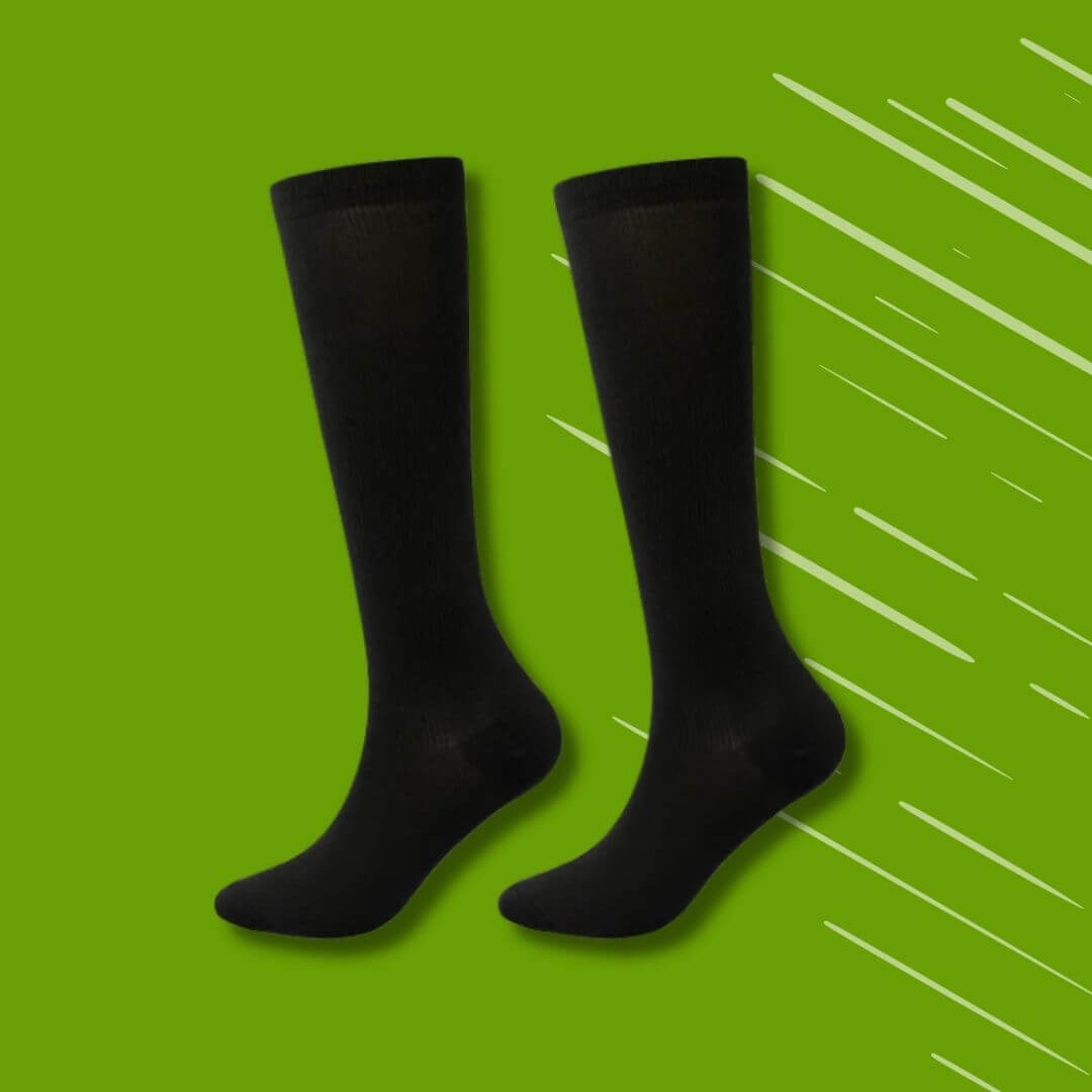 Orthopädische Kompressionsstrümpfe in hautfarbenem Design, fördern Durchblutung und lindern Fußbeschwerden effektiv.