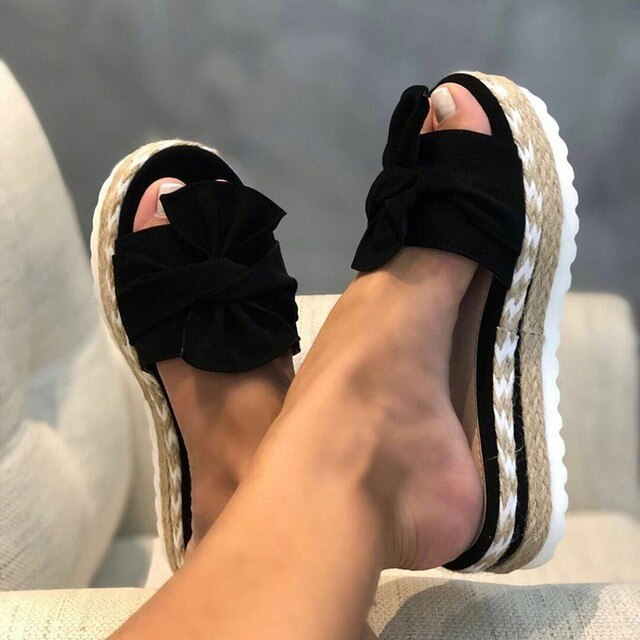 Orthopädische Sandalen für Damen, modisches Design, bequeme Sommerschuhe, gepolsterte Sohle, rutschfeste Laufsohle.