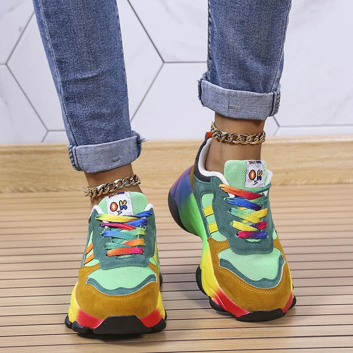 Orthopädische Sneaker in elegantem Design, atmungsaktiv, mit gepolsterten Sohlen, ideal für Komfort und Alltag.