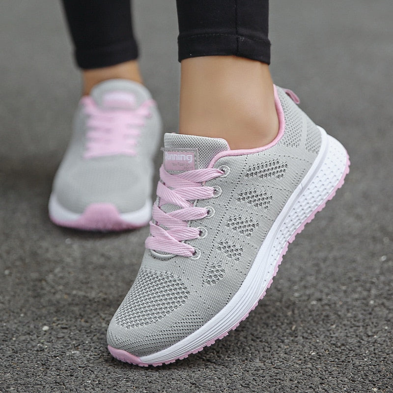 "Orthopädische Sportschuhe in Blau mit Gelsohle, erstklassige Dämpfung und Stabilität für komfortable sportliche Aktivitäten.