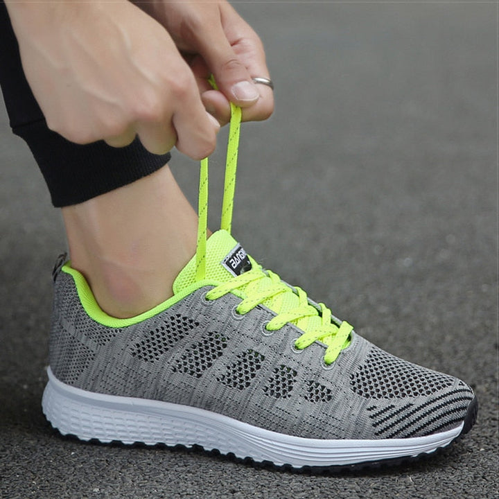 "Orthopädische Sportschuhe in Blau mit Gelsohle, erstklassige Dämpfung und Stabilität für komfortable sportliche Aktivitäten.