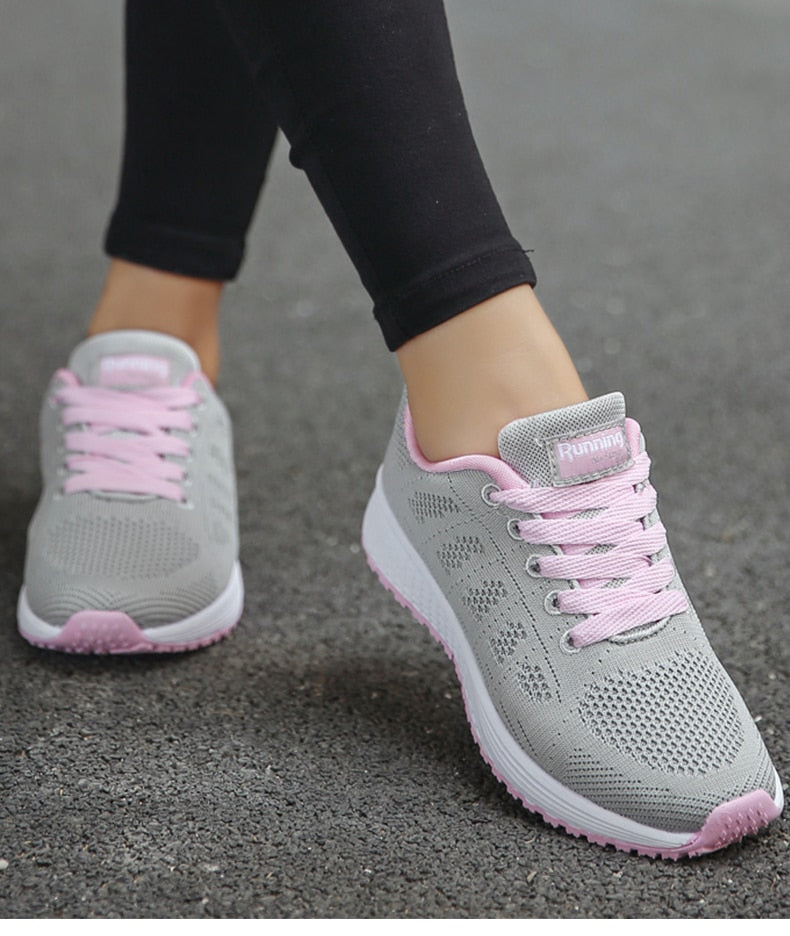 "Orthopädische Sportschuhe in Blau mit Gelsohle, erstklassige Dämpfung und Stabilität für komfortable sportliche Aktivitäten.
