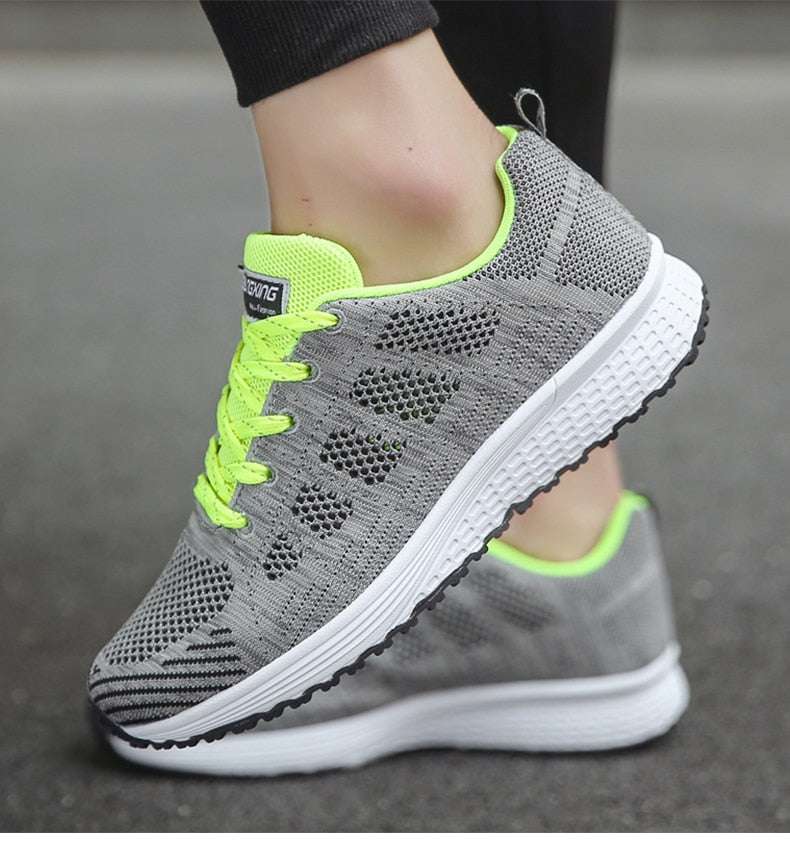 "Orthopädische Sportschuhe in Blau mit Gelsohle, erstklassige Dämpfung und Stabilität für komfortable sportliche Aktivitäten.