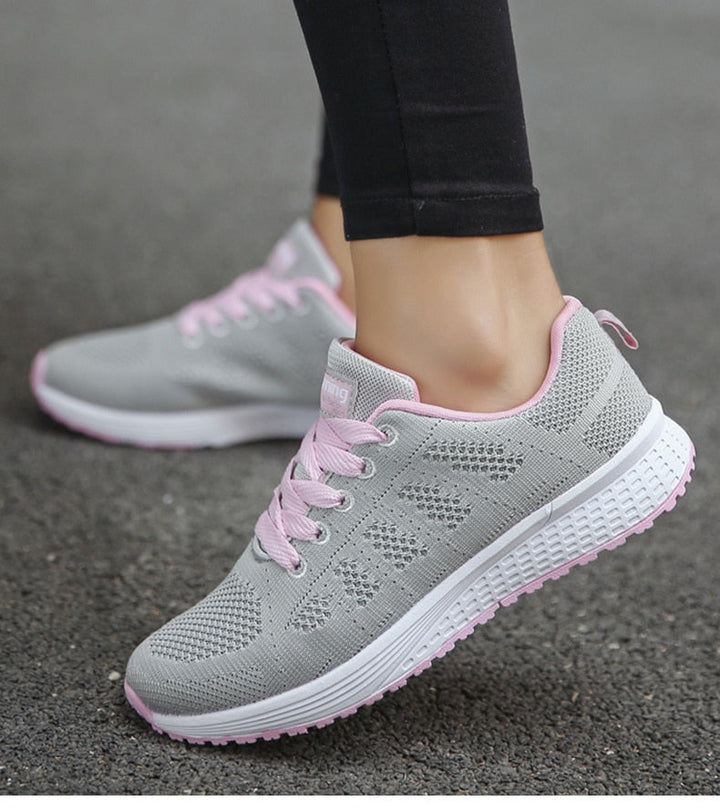 "Orthopädische Sportschuhe in Blau mit Gelsohle, erstklassige Dämpfung und Stabilität für komfortable sportliche Aktivitäten.