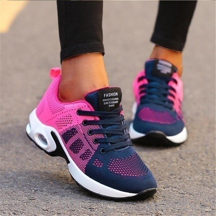 "Orthopädische Turnschuhe für Damen, hellblau-violett, mit ergonomischem Design für maximalen Komfort und Stil."