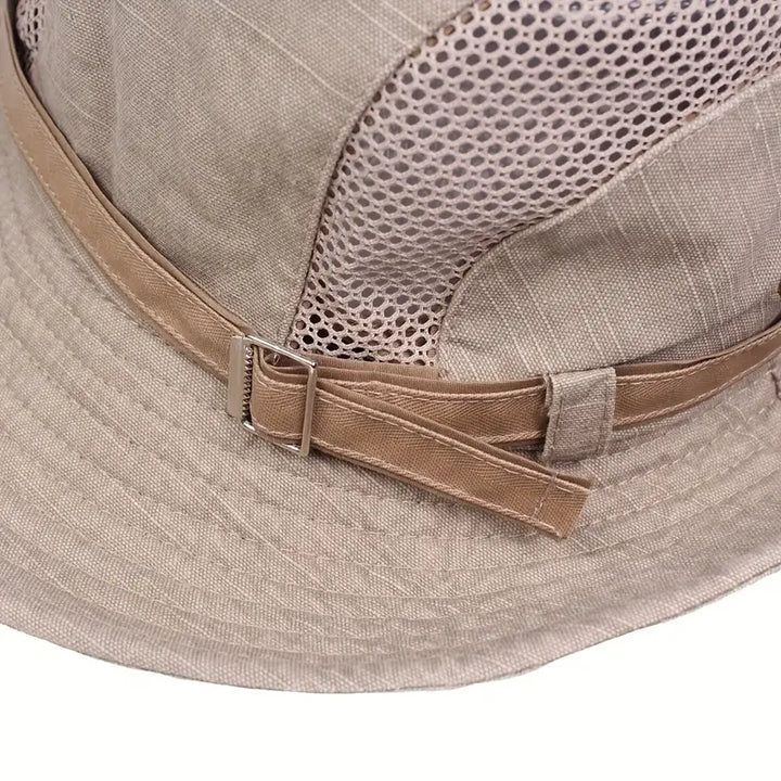 Outdoor Sonnenhut mit breitem Rand, UV-Schutz, verstellbaren Riemen, ideal für Wanderungen und Strandtage.