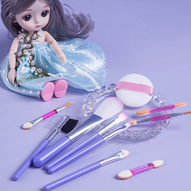 Prinzessinnen Schminkset für Kinder, bunt mit Lippenstift, Lidschatten, Pinsel; fördert kreatives Spielen.