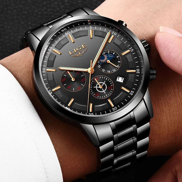 Robuste Militär-Uhr mit schwarzem Zifferblatt, robustem Stahlgehäuse und strapazierfähigem Armband für stilvolle Männer.