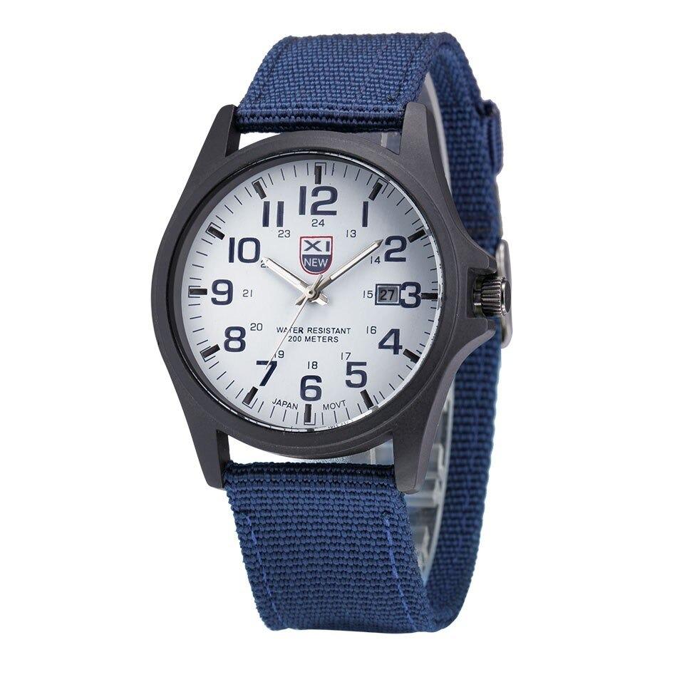 Robuste taktische Armee Uhr mit Edelstahlgehäuse, Silikonarmband, in Schwarz. Ideal für Outdoor-Aktivitäten.