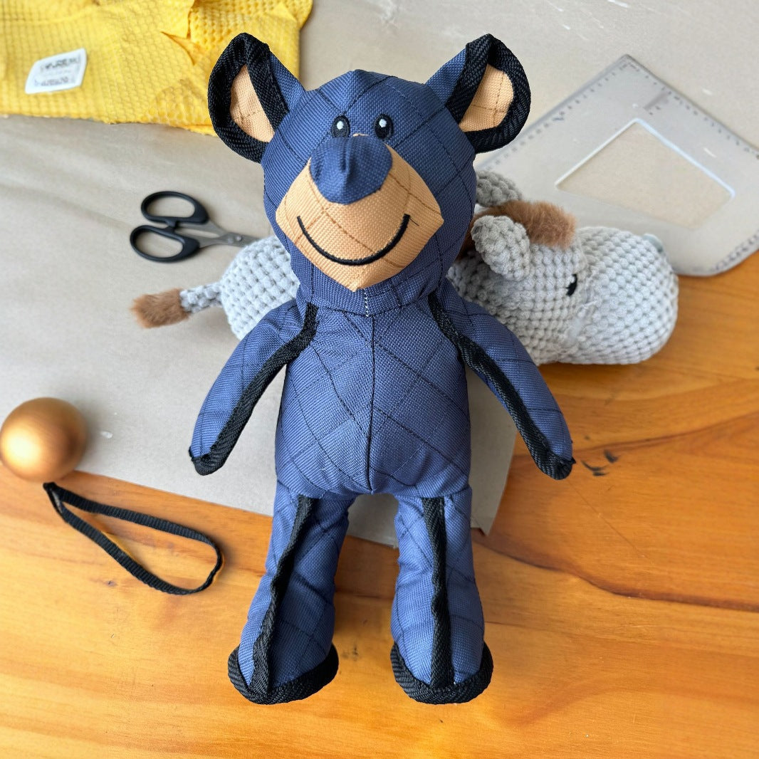 Robuster Hunde Plüsch Bär, weich mit verstärkten Nähten und Quietschfunktion, ideal für aktives Spiel und Kuscheleinheiten.