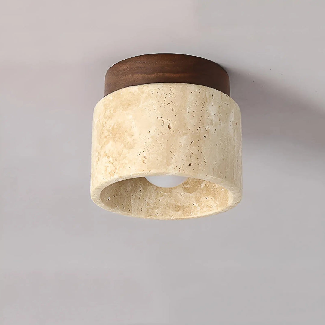 "Rustikale Travertin-Deckenleuchte aus Holz, minimalistisches Wabi-Sabi Design, natürliche und elegante Beleuchtung."
