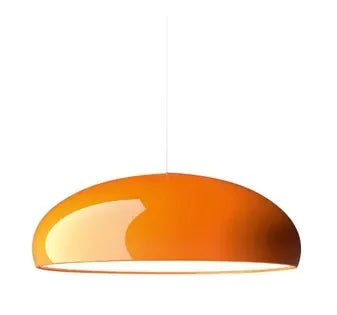 Schimmernde Pendelleuchte mit kaskadierendem Glasdesign, chromfarben, warmweiß dimmbares Licht, modern und elegant.