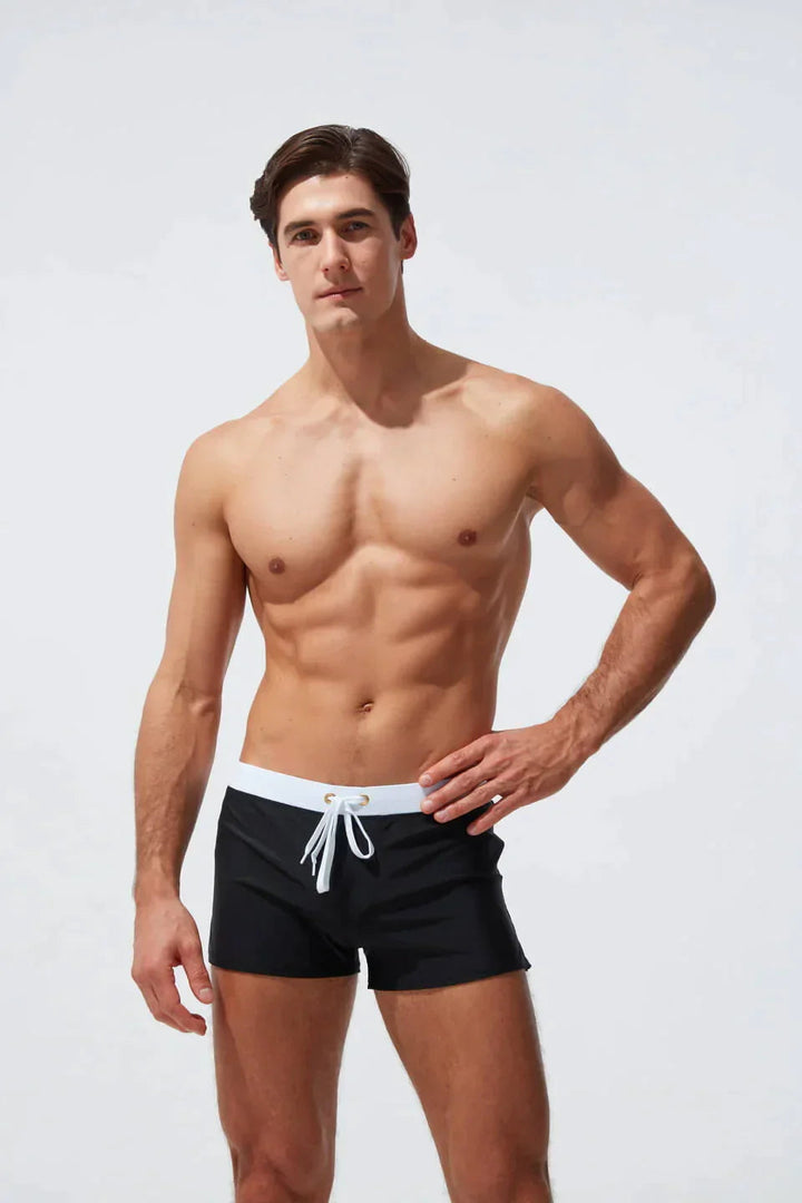 "Schnelltrocknende, leichte Schwimmshorts für Herren mit verstellbarem Kordelzug, ideal für Strand und Pool."