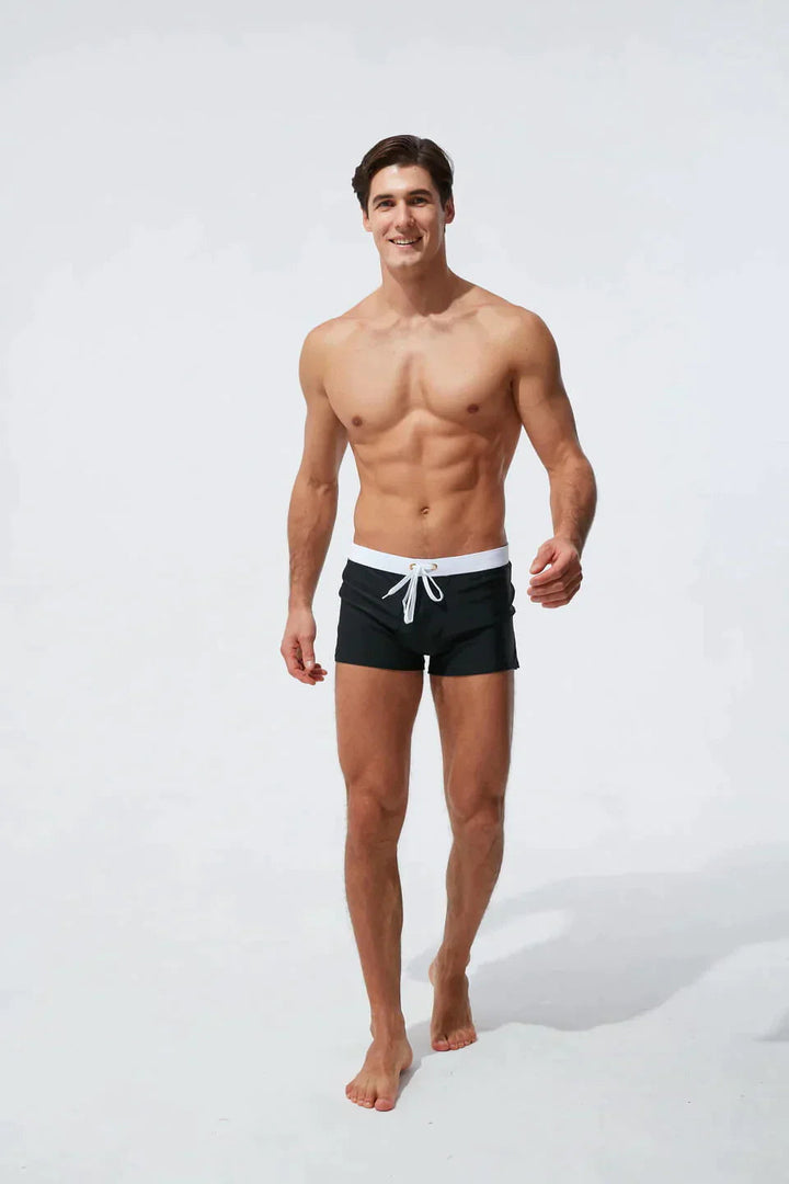 "Schnelltrocknende, leichte Schwimmshorts für Herren mit verstellbarem Kordelzug, ideal für Strand und Pool."