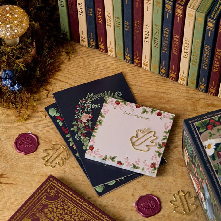 "Schreibwaren-Adventskalender im Winterwald-Design, 24-tägige Überraschungen, tiefrote Farben, für Kinder und Erwachsene"
