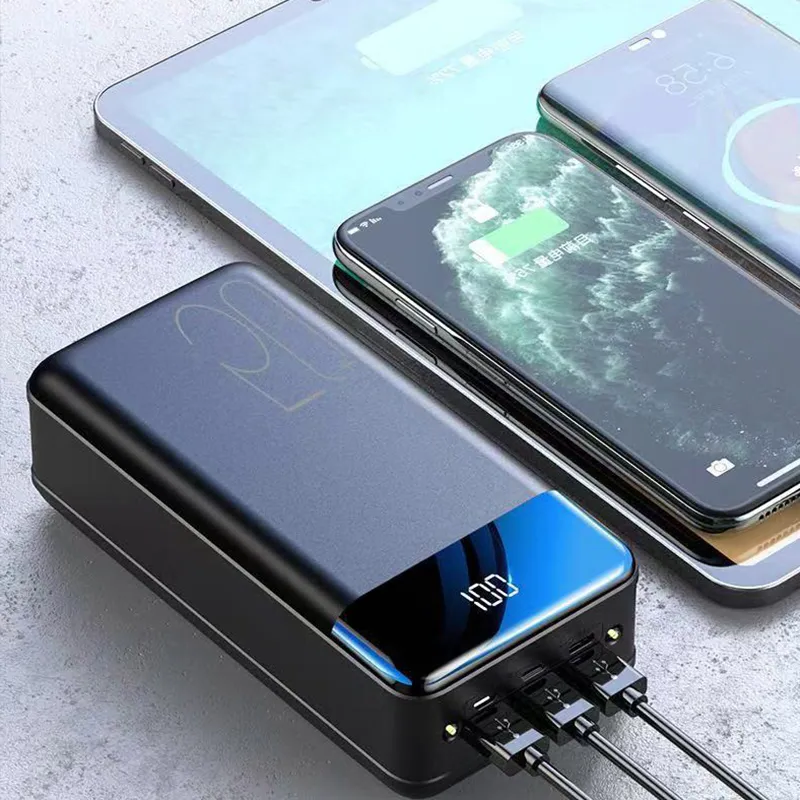 "Schwarze Ultra-Powerbank 100.000 mAh, tragbar, mit LED-Anzeige, ideal für Outdoor-Abenteuer, schnellladefähig"